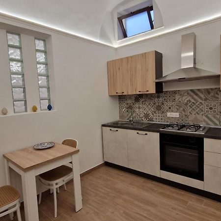 Casa Mary Apartment เชฟาลู ภายนอก รูปภาพ